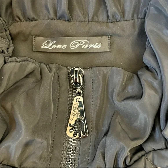 Elegant Black Quilted Vest for Women - Picture 2 of 12